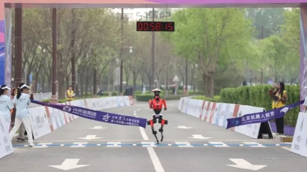 荣耀机器人夺冠，只是“应试”高手？