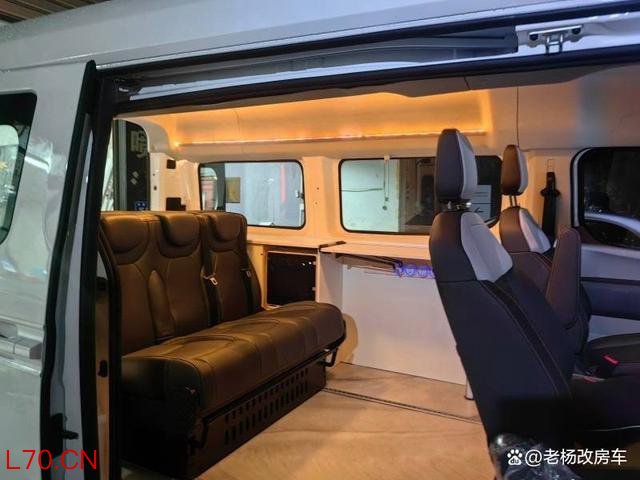 晋江长安面包车床车改装基地探秘移动生活空间打造全攻略-有驾
