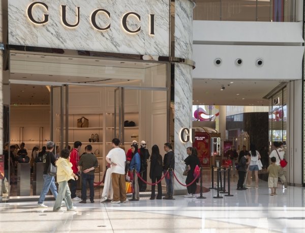 开云集团CEO：Gucci不能再把中国市场当垃圾桶