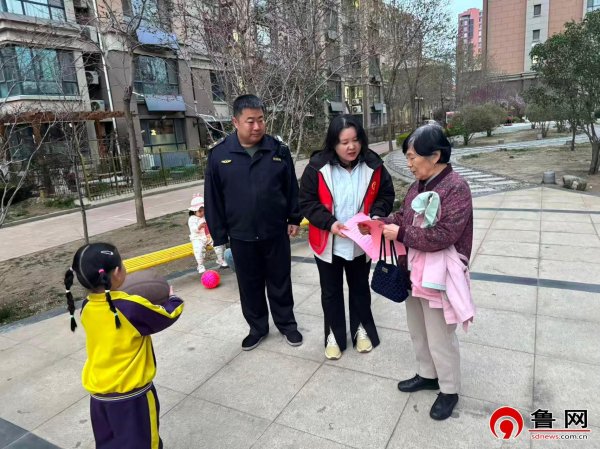 牵好文明绳，养犬不掉“链”——德州天衢新区宋官屯街道十二里庄社区：开展文明养犬主题宣传活动